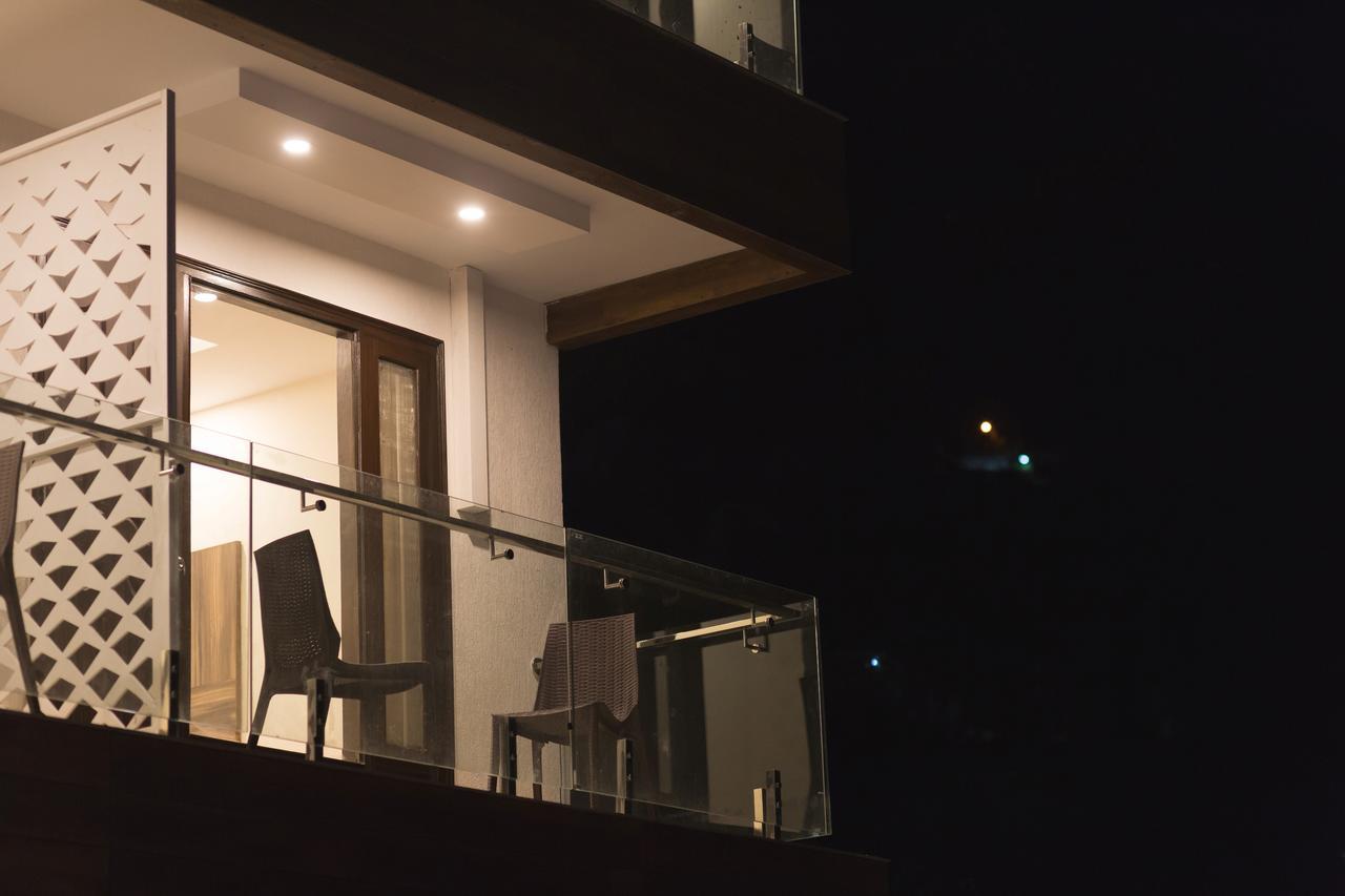 Hotel Seven Oaks Dehradun Exterior photo